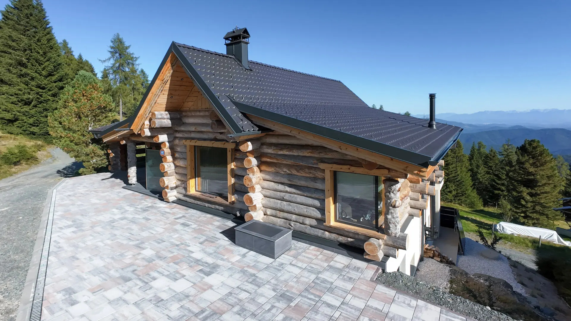 Ferienhaus-Zweitwohnsitz-Luxus-Blockhaus-Holz-Marmor-Turracher Höhe-Chalet (2)