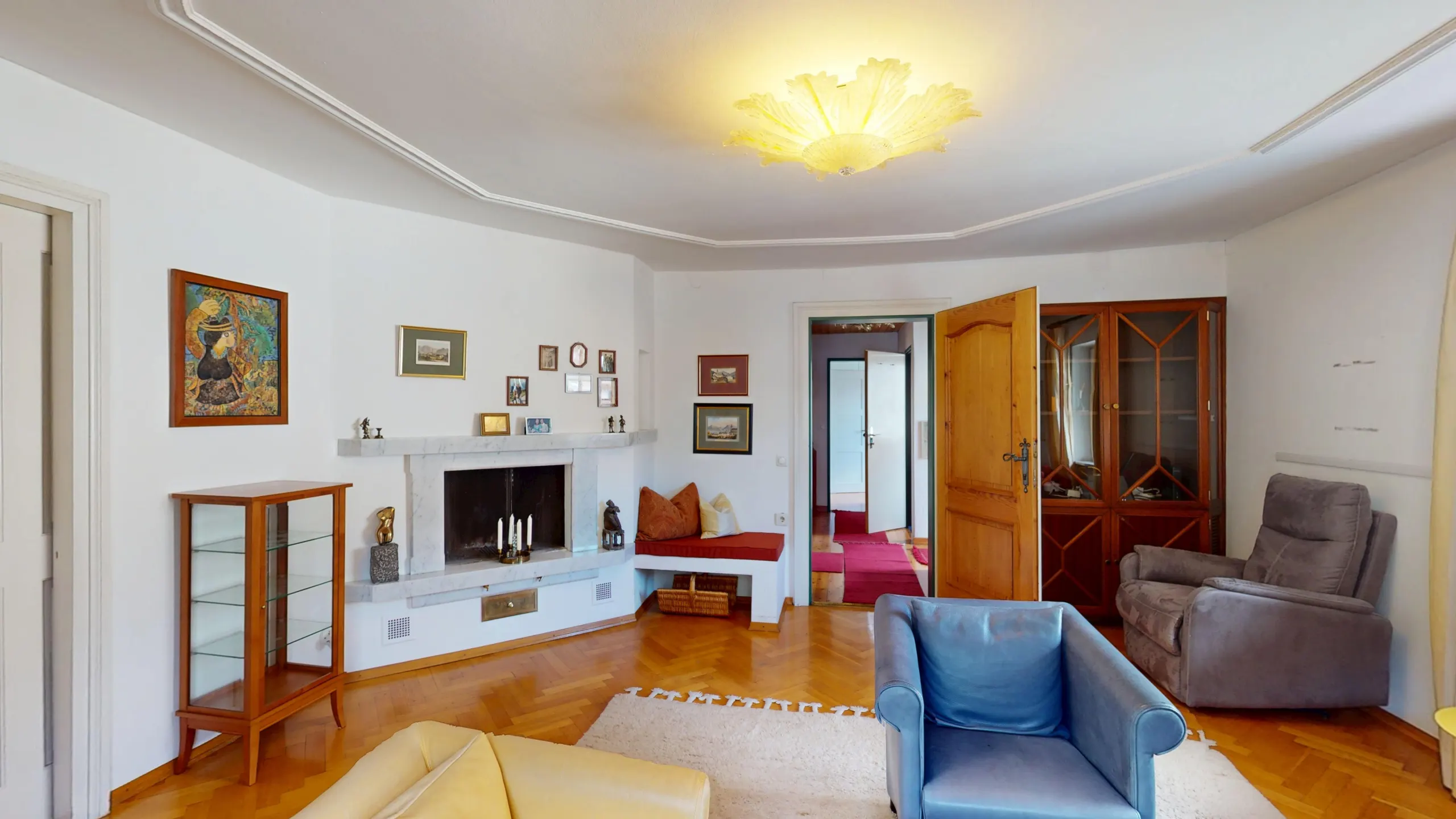 Ein-Zweifamilienhaus-in-Schwarzach--09252025_083659